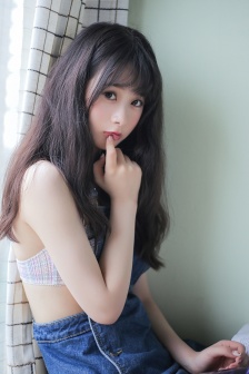 被黑人扒开双腿猛进