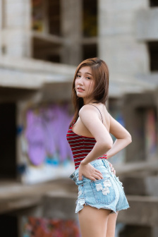 粗大的内捧猛烈进出在线视频